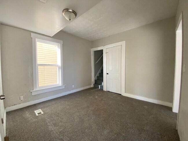 209 N Irwin St in Dayton, OH - Building Photo - Building Photo