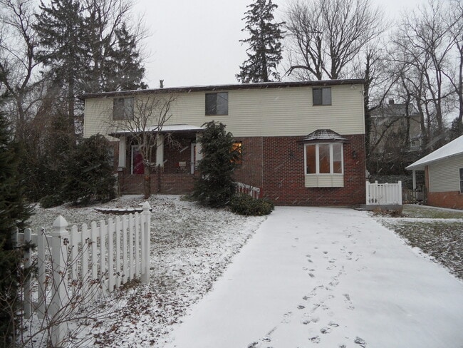 property at 921 Onondaga St