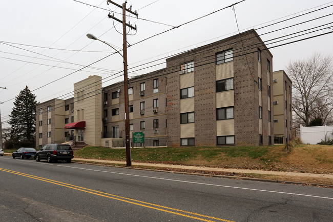 Rhawn Terrace Apartments in Philadelphia, PA - Building Photo - Building Photo