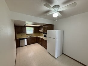 424 N Hillcrest Ave in Ada, OK - Building Photo - Building Photo