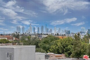 735 N Gramercy Pl in Los Angeles, CA - Building Photo