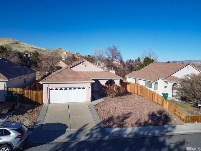 135 Spring Ridge Dr in Sparks, NV - Building Photo - Building Photo