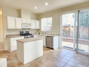 4753 Boxwood Way in Dublin, CA - Building Photo - Building Photo