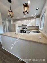 1210 S Capri Terrace in McHenry, IL - Building Photo - Building Photo