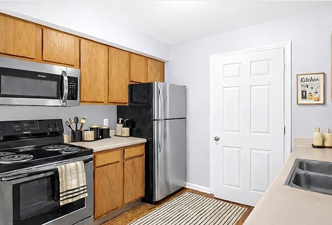 River Club in Holland, MI - Building Photo - Building Photo