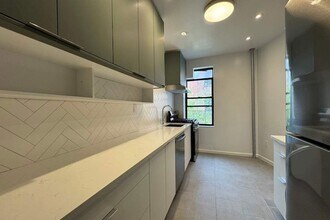 31 E 127th St, Unit 2-B in New York, NY - Building Photo - Building Photo