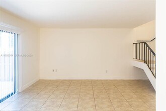 7028 SW 106th Pl in Miami, FL - Building Photo - Building Photo