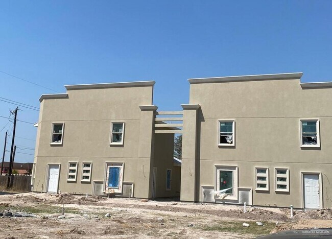 2101 Taxco Ct-Unit -1 in Edinburg, TX - Building Photo - Building Photo