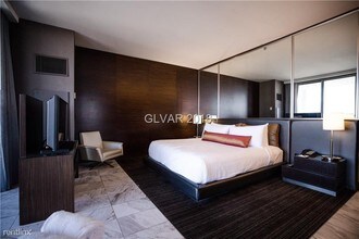 4381 W Flamingo Rd-Unit -Unit 28307 in Las Vegas, NV - Building Photo - Building Photo