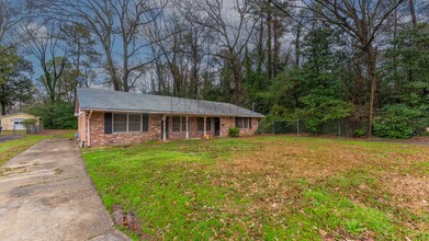 3313 Glenbrook Dr in Columbus, GA - Building Photo - Building Photo