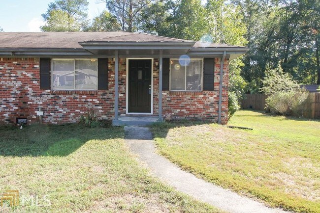 3701 Hopkins Rd-Unit -B in Powder Springs, GA - Foto de edificio - Building Photo