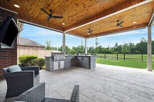 18531 Duke Lake Dr in Spring, TX - Building Photo