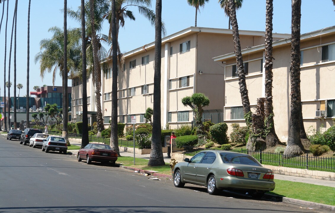 Woodlark Residences in Los Angeles, CA - Foto de edificio