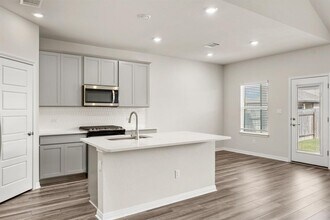 631 Wild Spur Ln in Liberty Hill, TX - Building Photo - Building Photo