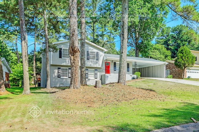 property at 1427 Drayton Woods Dr