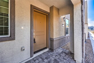 6151 Garden Oasis St in Las Vegas, NV - Building Photo - Building Photo