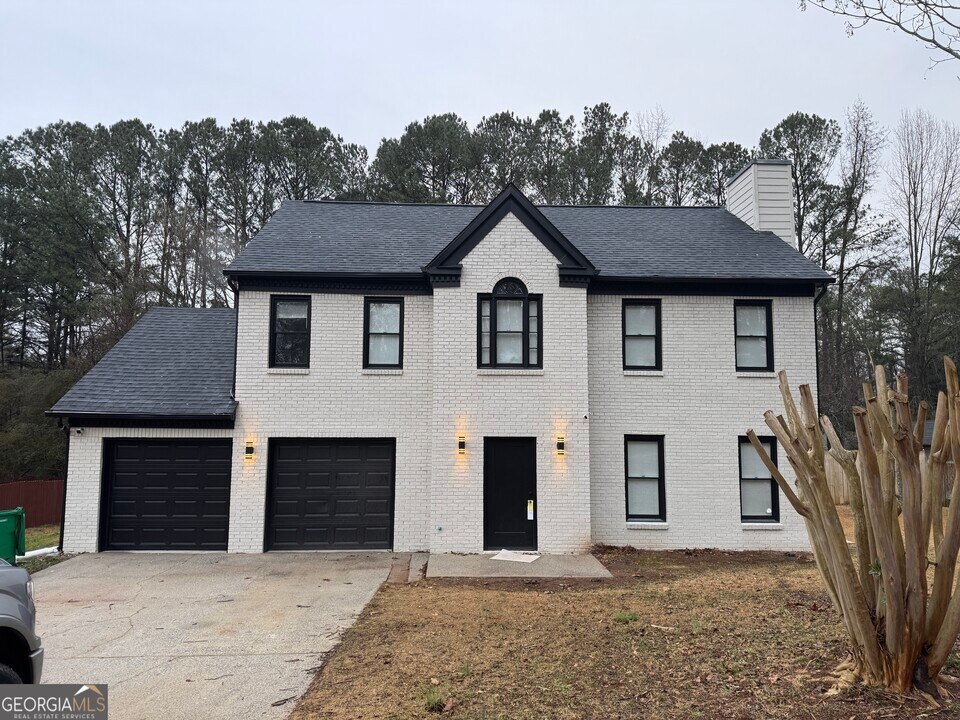 5317 Medena Way in Stonecrest, GA - Building Photo