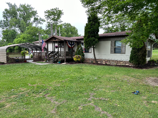 property at 409 N 9th St