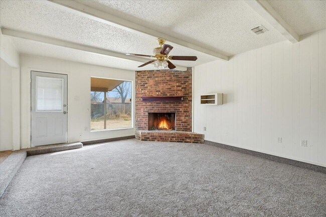 608 N Colton Ave in Lubbock, TX - Building Photo - Building Photo