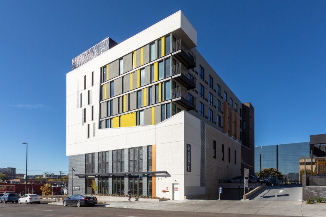 757 Grant in Denver, CO - Foto de edificio