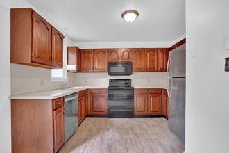 424 Hillside Ave in Elizabethtown, PA - Building Photo - Building Photo