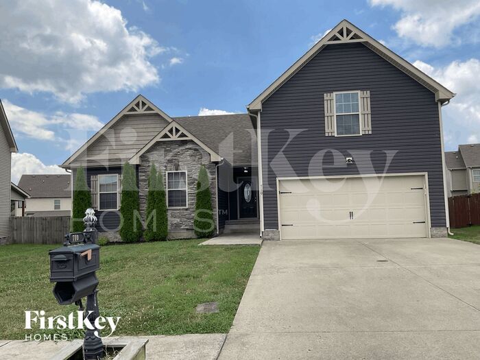 710 Backwind Ln in Clarksville, TN - Building Photo