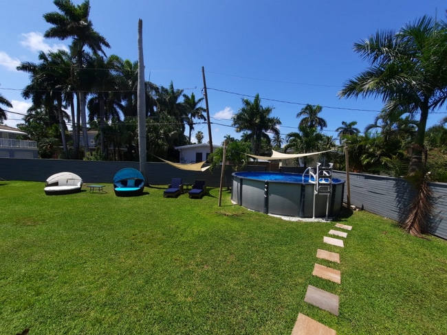 property at 715 Hollywood Blvd