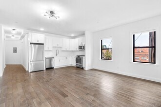 206-208 Main St in Beacon, NY - Building Photo - Building Photo