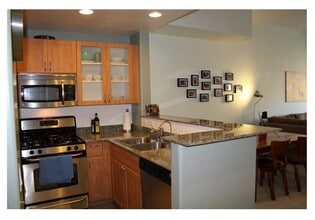 16 W Encanto Blvd, Unit 511 in Phoenix, AZ - Building Photo - Building Photo
