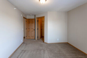 Cedar Pointe Apartment Homes LLC in St Augusta, MN - Foto de edificio - Interior Photo