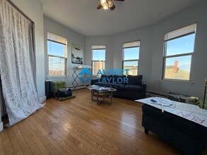 8 Eldora St, Unit 3 in Boston, MA - Foto de edificio - Building Photo