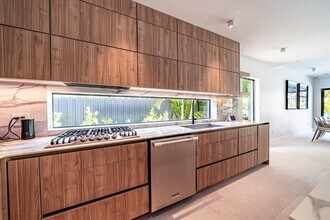 7610 Bayside Ln in Miami Beach, FL - Building Photo - Building Photo