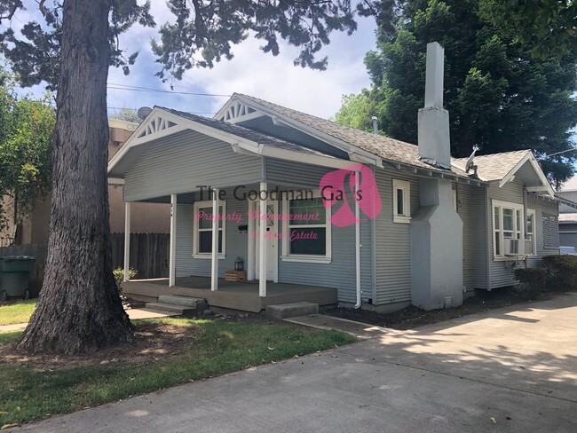 814 Almond St in Yuba City, CA - Building Photo - Building Photo