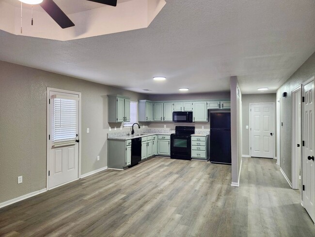 500A SE Chelsey Ln in Oak Grove, MO - Building Photo - Building Photo