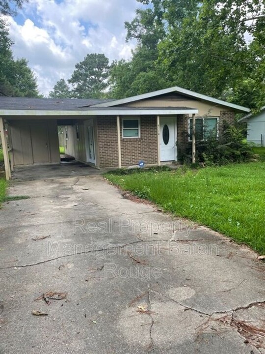 4510 Greenwood Ln in Baker, LA - Building Photo