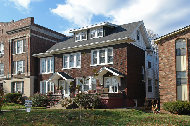 2017 Eastern Pky in Louisville, KY - Foto de edificio - Building Photo