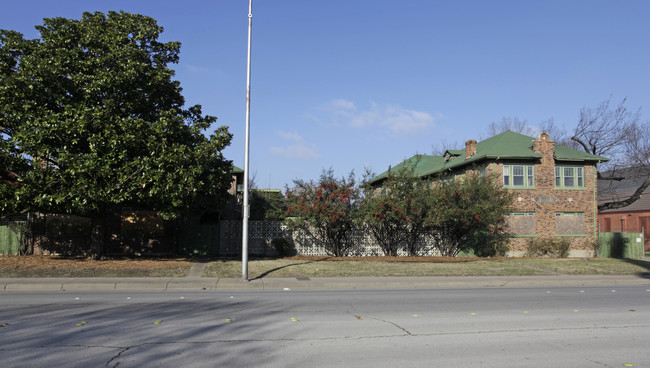 2100 Hemphill St in Fort Worth, TX - Building Photo - Building Photo