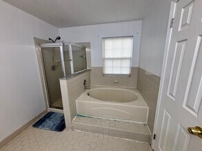 94 Cherokee Dr in Galloway, NJ - Building Photo - Building Photo
