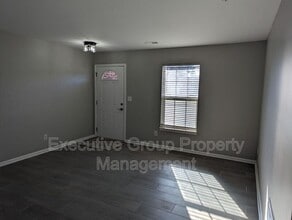 125 Adena Loop in Radcliff, KY - Building Photo - Building Photo