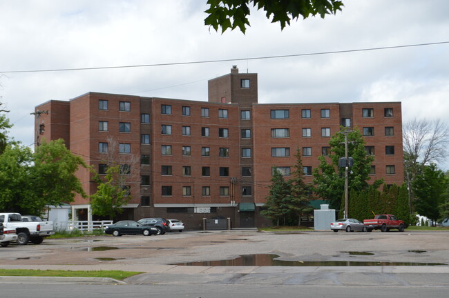 Riverview Terrace in Sault Ste. Marie, MI - Building Photo - Building Photo