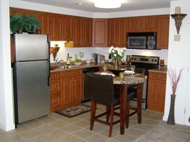 Chestnut Hill East in Hamden, CT - Building Photo