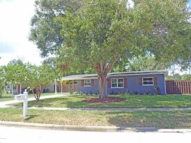 170 Moore Ave in Merritt Island, FL - Building Photo
