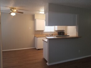 506 Kings Way Dr-Unit -#C in Mansfield, TX - Building Photo - Building Photo