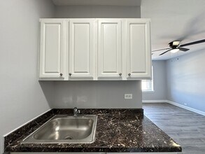 4027 N Kenmore Ave, Unit K02J in Chicago, IL - Building Photo - Building Photo