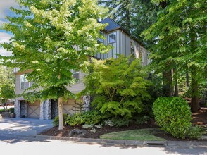 4771 Auburn Ln in Lake Oswego, OR - Building Photo - Building Photo