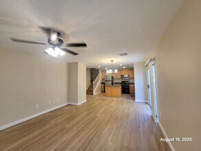 7224 Dry Lake Ct in Las Vegas, NV - Building Photo - Building Photo