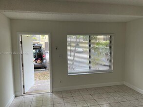 1065 S Flagler Ave, Unit 702 in Pompano Beach, FL - Building Photo - Building Photo