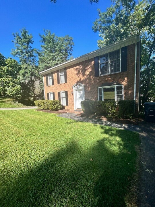 2617-2619 Stephenson Ave SW in Roanoke, VA - Building Photo