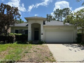 705 Ravenshill Way in DeLand, FL - Building Photo