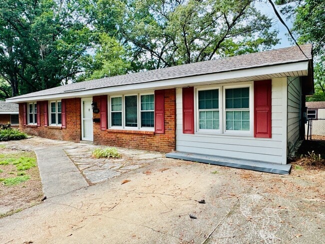 1142 Beth Manor Dr in Montgomery, AL - Building Photo - Building Photo